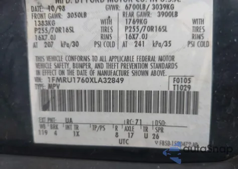 1999 Ford Expedition Eddie Bauer/Xlt z USA, uszkodzony, nr VIN 1FMRU1760XLA32849